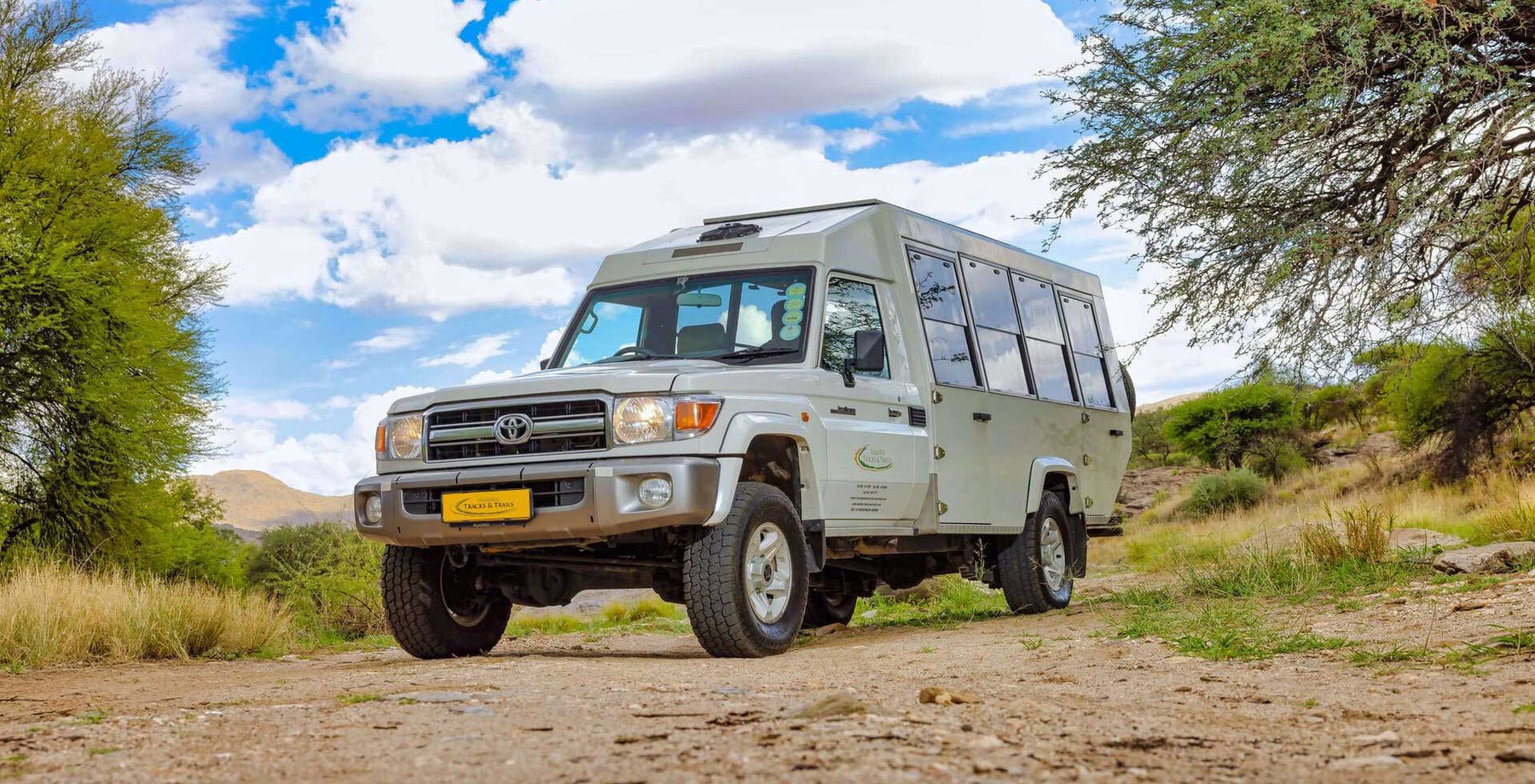 Land Cruiser Stretch 11 Seater