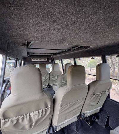 Land Cruiser Stretch 11 Seater