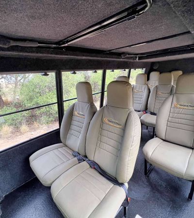 Land Cruiser Stretch 11 Seater