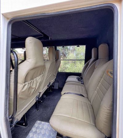 Land Cruiser Stretch 11 Seater